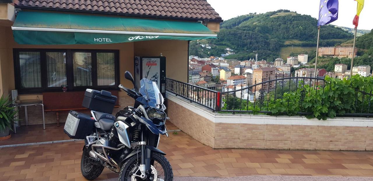 Hotel Alina Cangas De Narcea Exterior photo