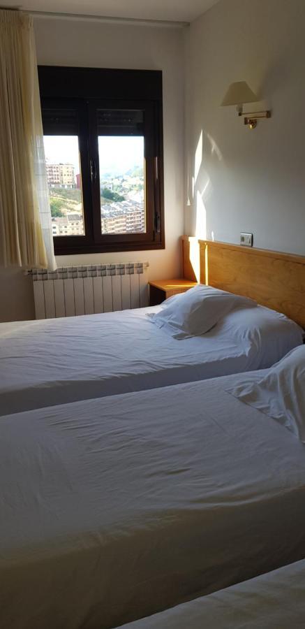 Hotel Alina Cangas De Narcea Exterior photo